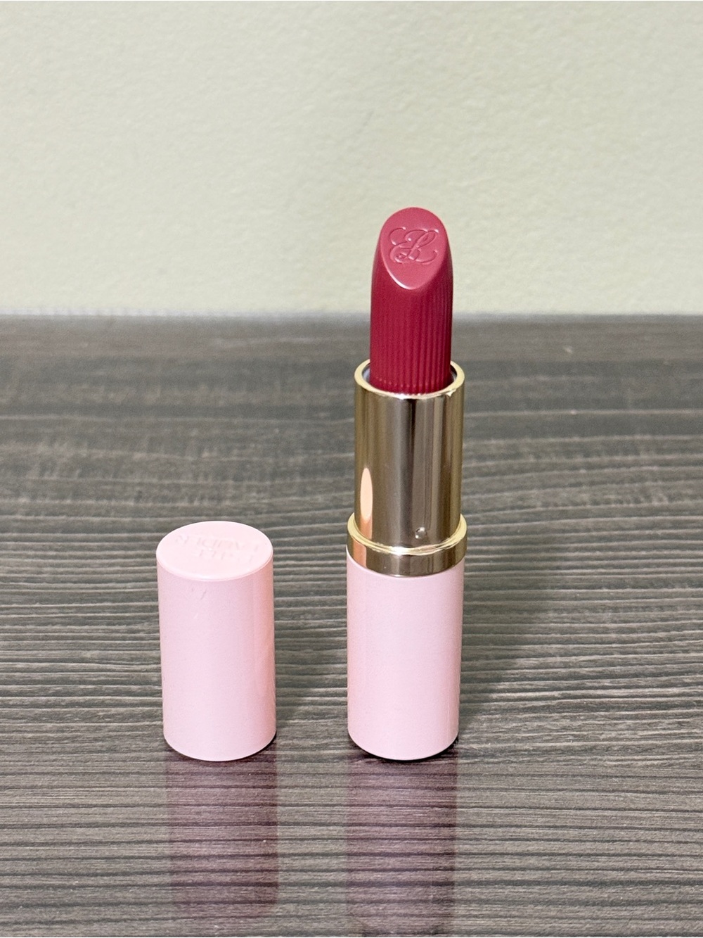 Estee Lauder pure color lipstick creme full size 3.5g